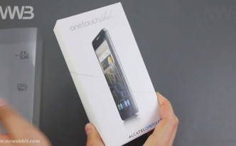 Contenuto della confezione di Alcatel One Touch Idol